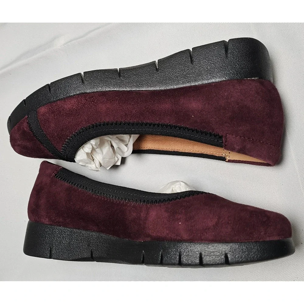 Clarks‎ Daelyn Hill Aubergine Suede Slip On Ballet Flats Women's 6W NIB